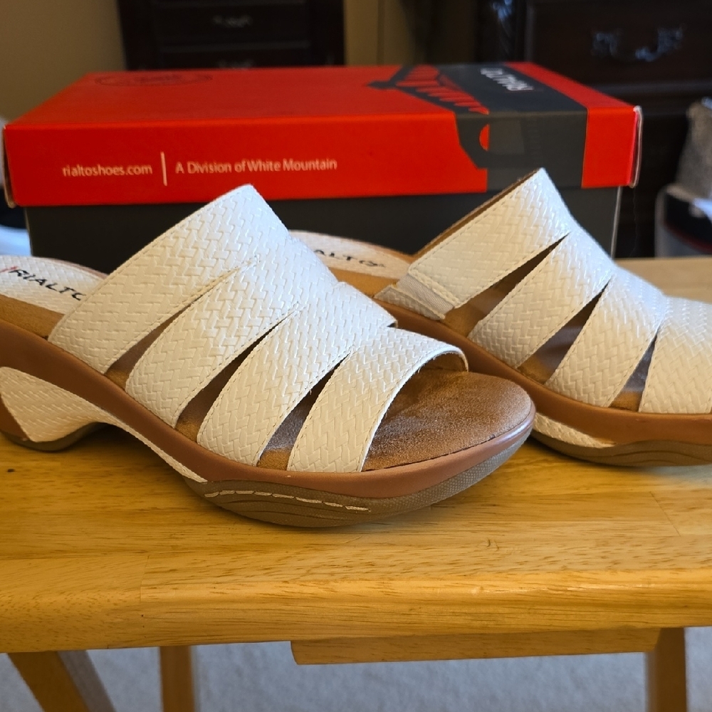 Rialto White Woven Mules - Picture 2 of 2